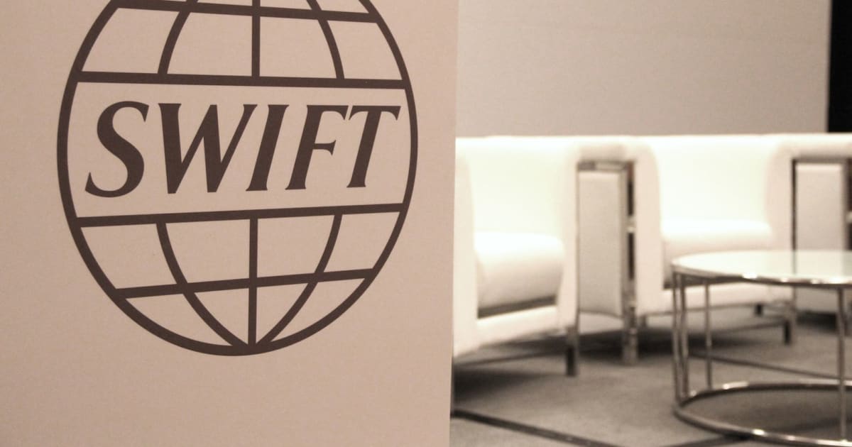 SWIFT Blockchain Test: Crypto Revolutionizes Global Payments & Indian Stocks