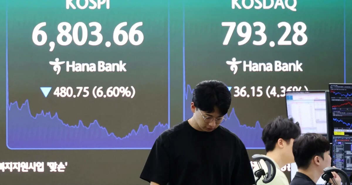 Fed Pause Fuels Rupee Rally & IT Stocks: India's Bullish Outlook