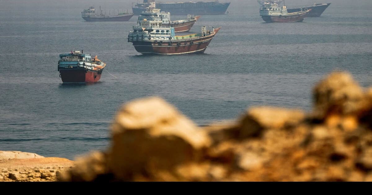 Hormuz De-escalation: India's Oil Bonanza & Stock Market Winners