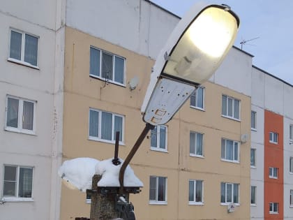В Рузском округе меняют лампы в фонарях