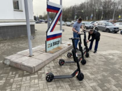 В Лобне продолжается ямочный ремонт дорог
