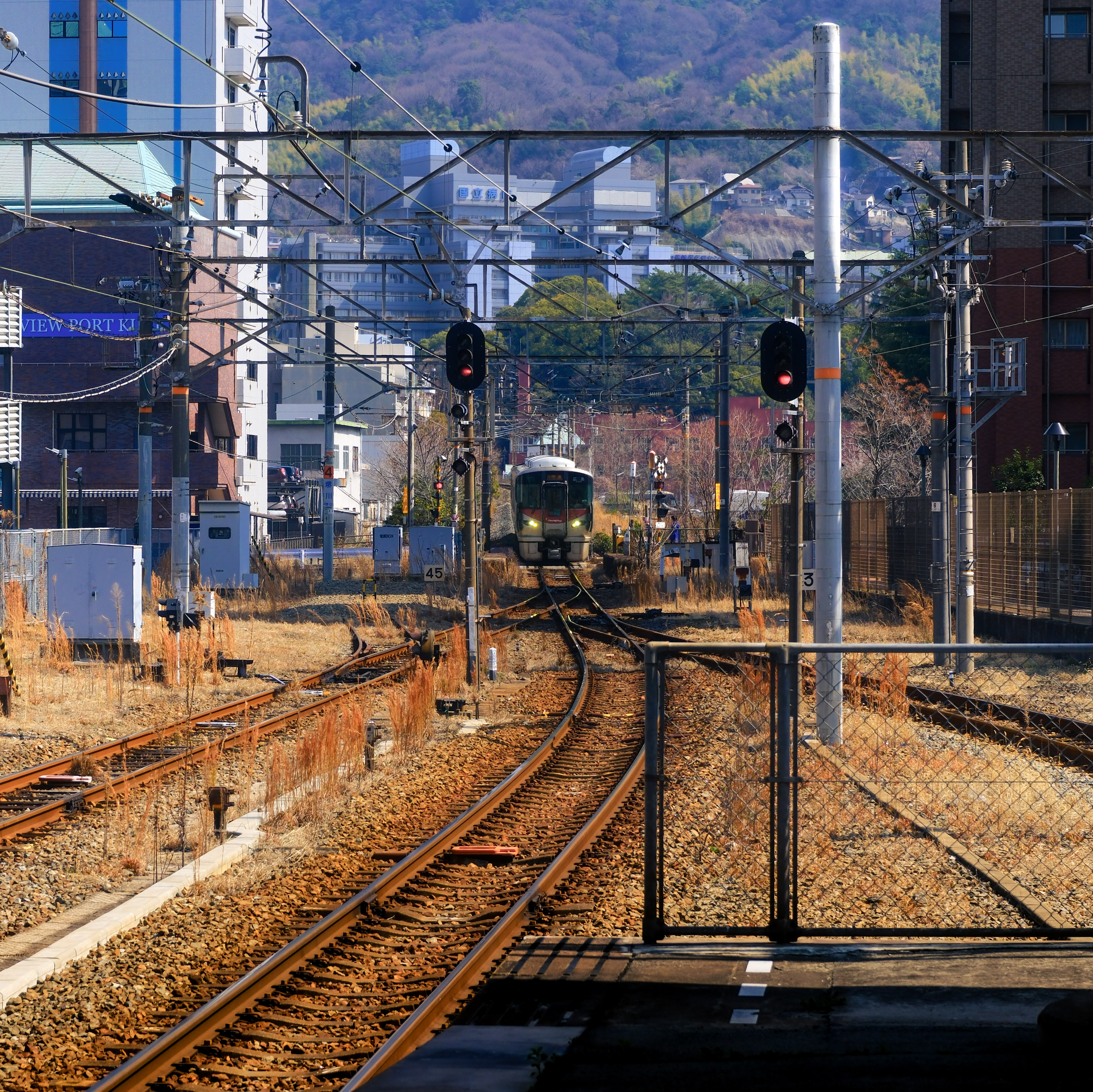 train approaching at kure station