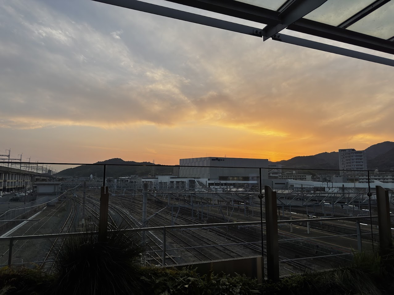 sunset at shin-yamaguchi station