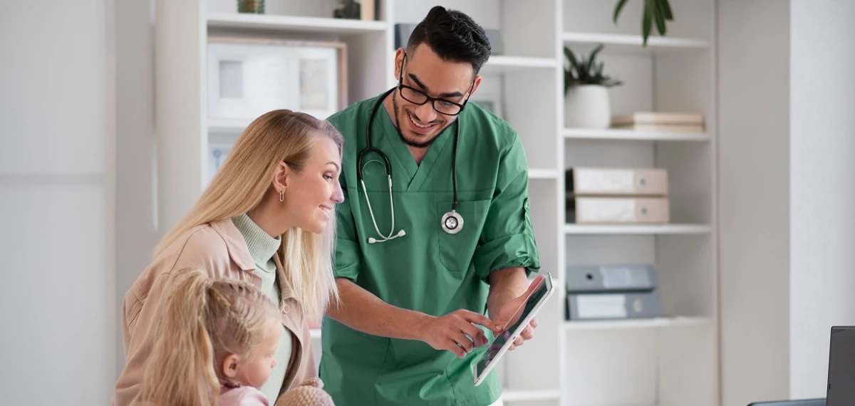 Atención médica ocupacional o chequeo de salud en clínica o centro médico. Representa cobertura EPS complementaria a EsSalud.