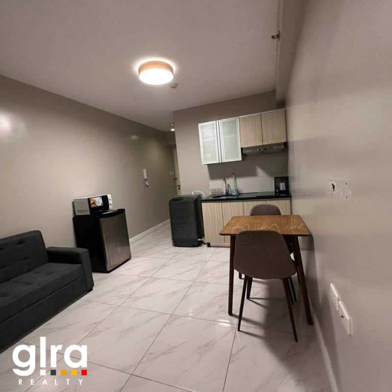 MONARCH PARKSUITES (PASAY CITY)