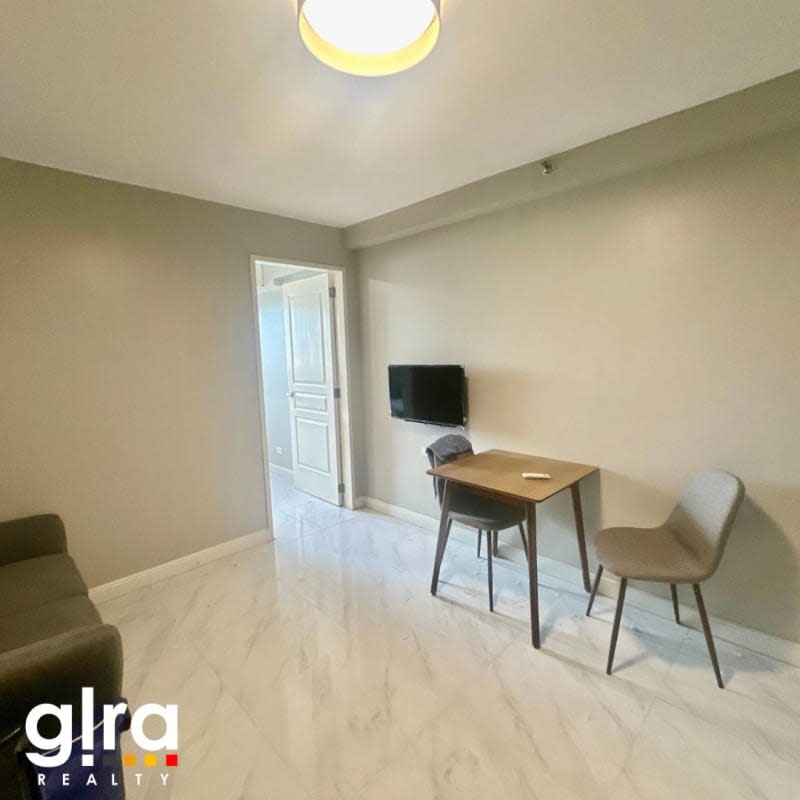 MONARCH PARKSUITES (PASAY CITY)