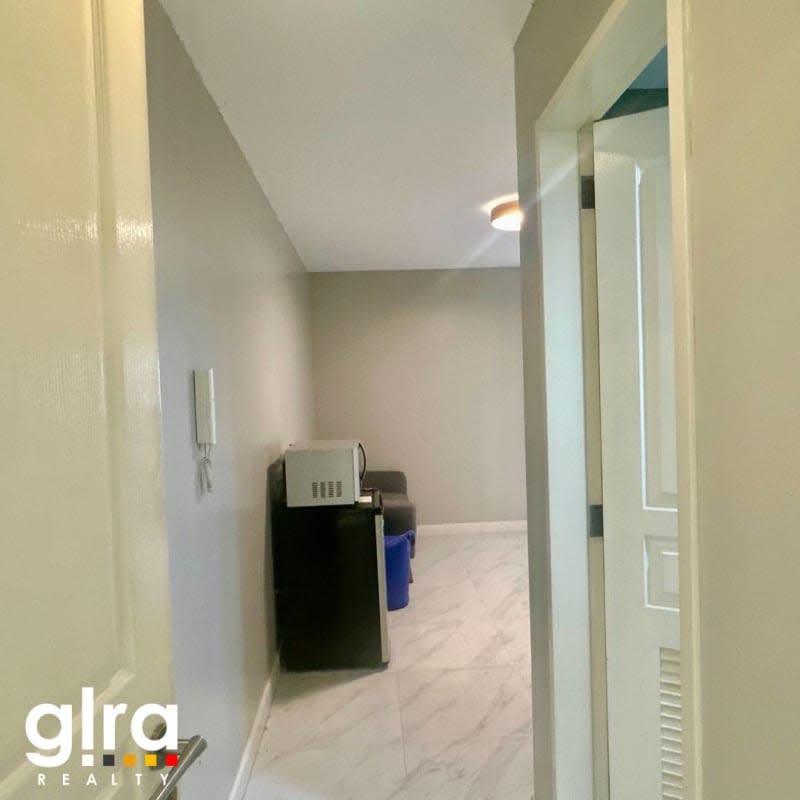 MONARCH PARKSUITES (PASAY CITY)
