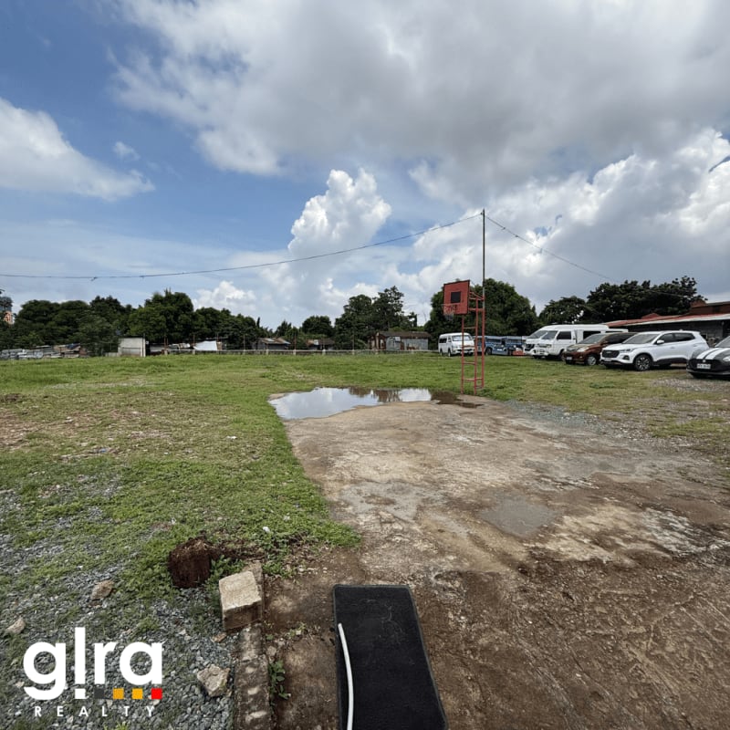 COMMERCIAL LOT ALONG COMMONWEALTH CORNER LAURA ST. – QUEZON CITY