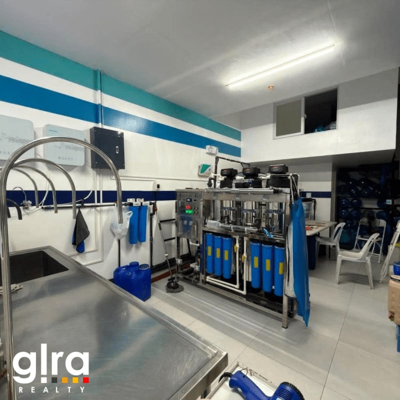 MILAN RESIDENZE COMMERCIAL SPACE WITH AQUABEST FRANCHISE