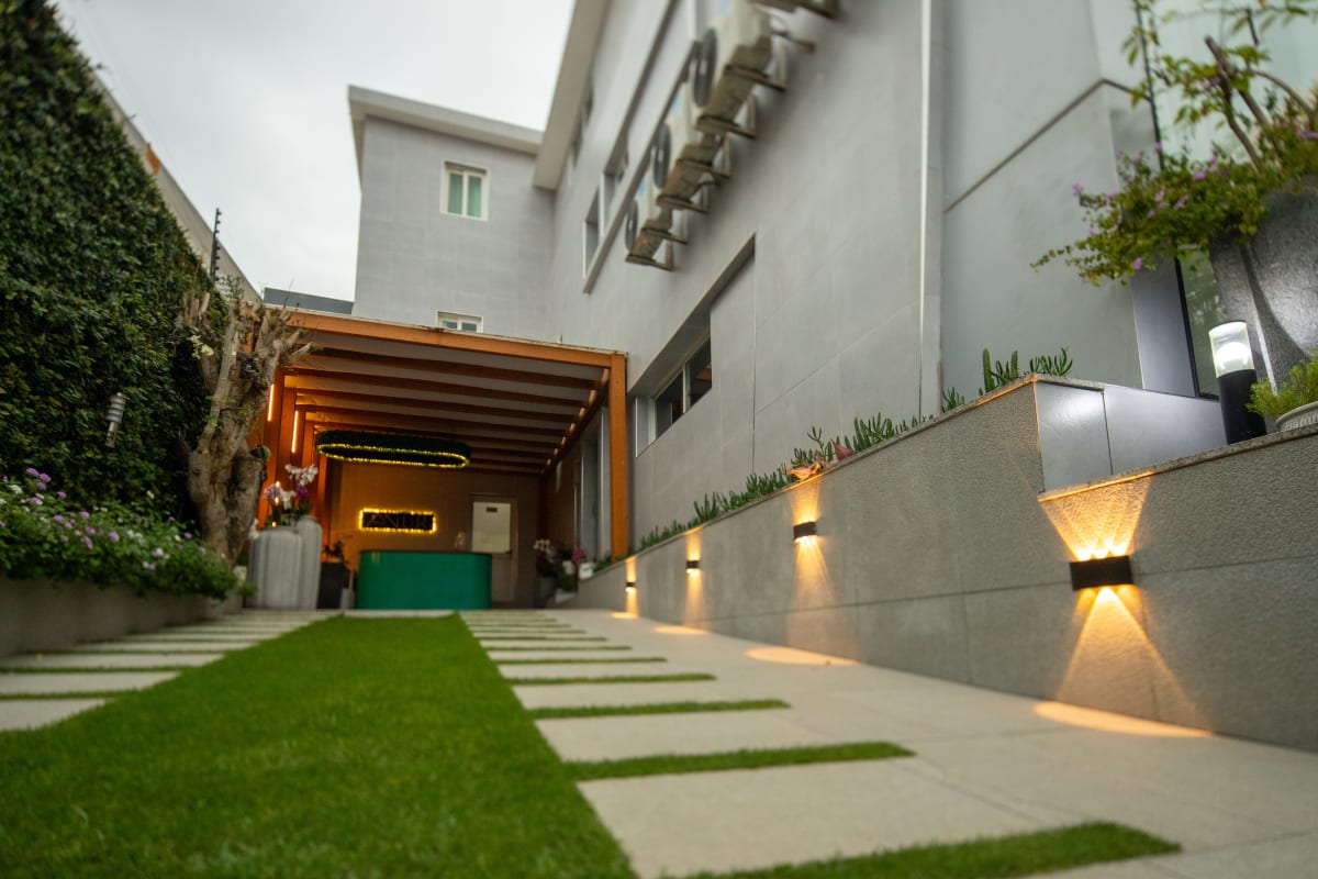 Entrada e exterior da ANUR