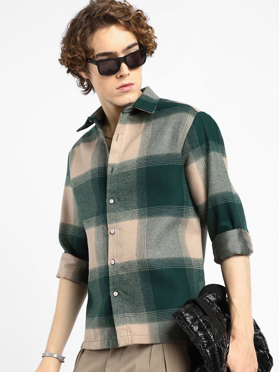 CAHOOT Men Comfort Spread Collar Checked Relaxed Fit Casual Shirt - default view