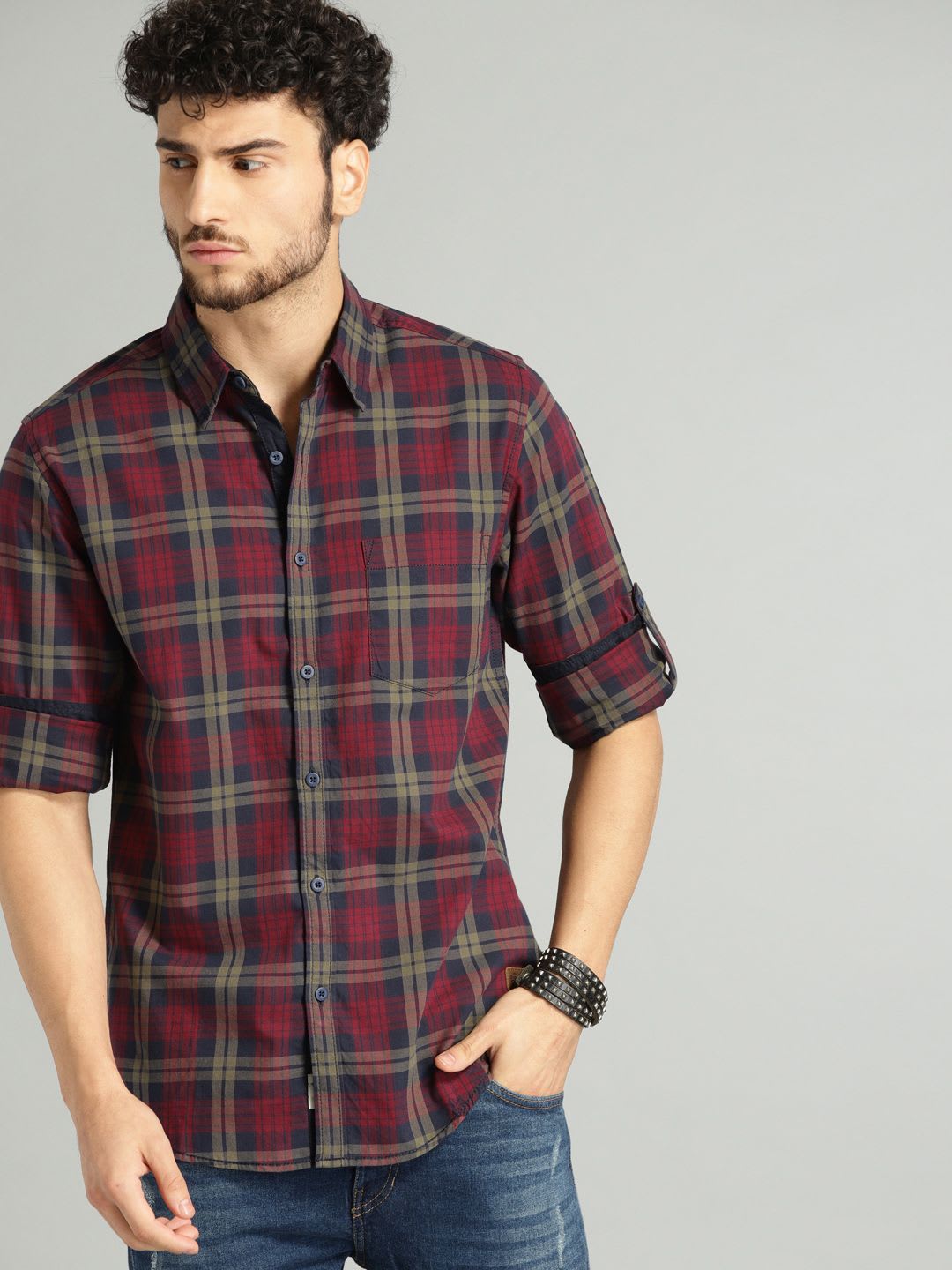 Roadster Men Maroon & Navy Blue Checked  Cotton Casual Shirt - back view