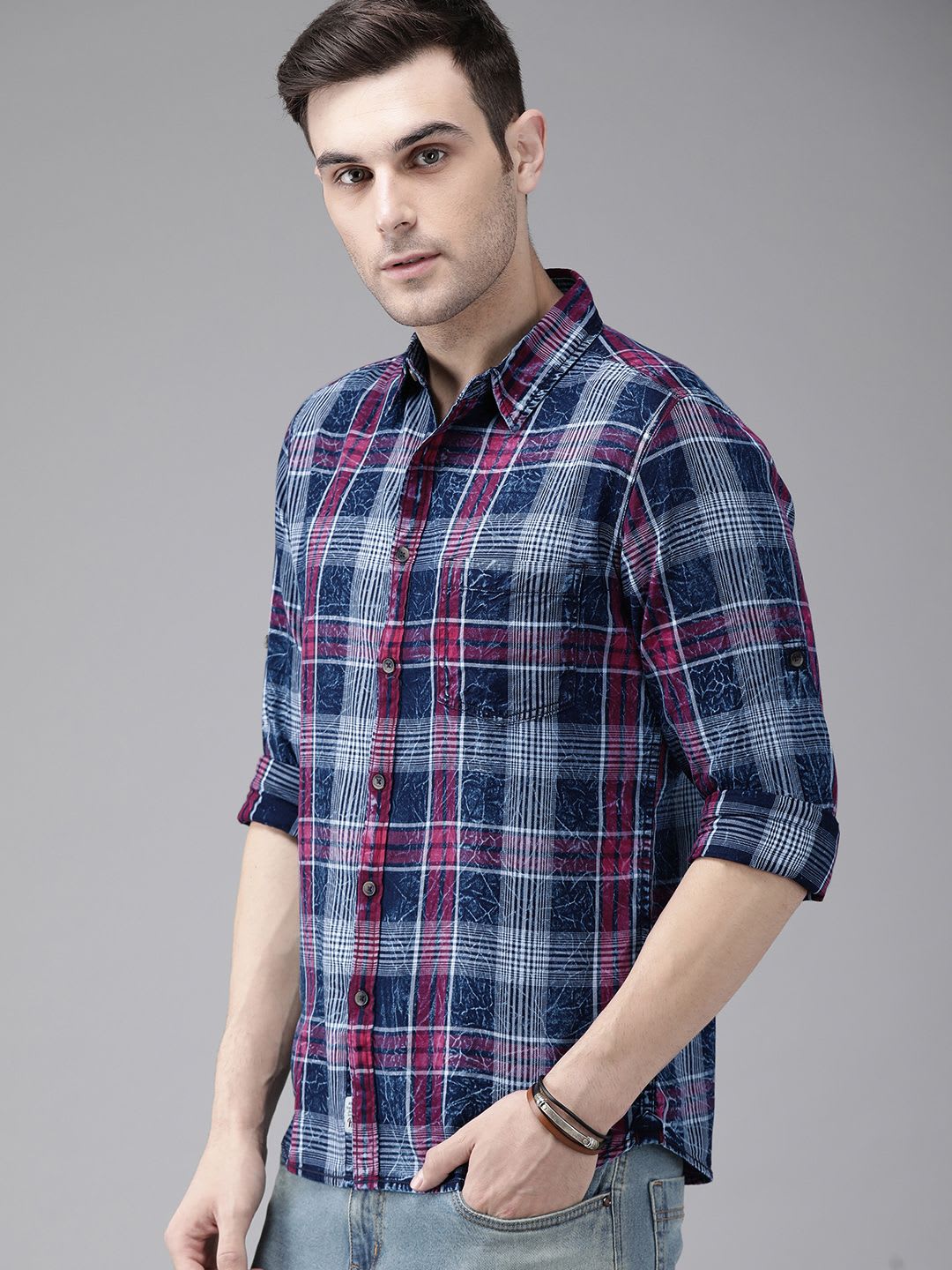 Roadster Men Navy Blue  Magenta Pink Regular Fit Checked Casual Shirt - right view