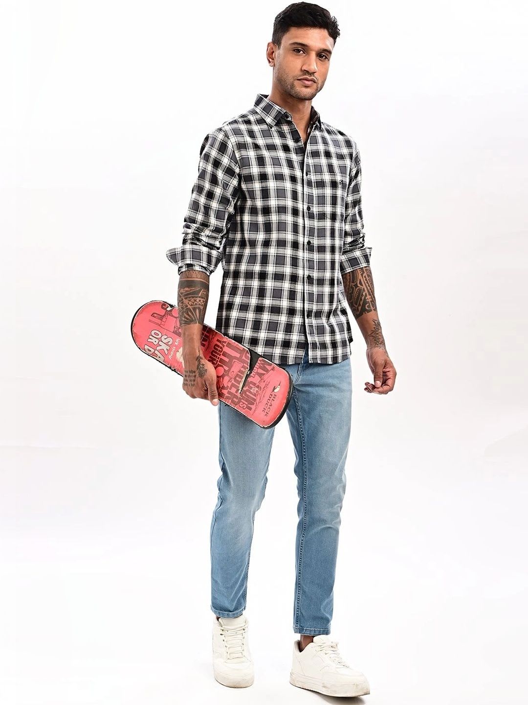 BLUBBER Men Classic Checked Casual Shirt - left view