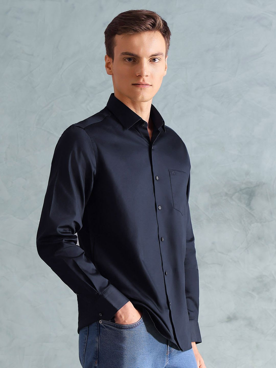 Arrow Men Slim Fit Cutaway Collar Formal Pure Cotton Shirt - back view