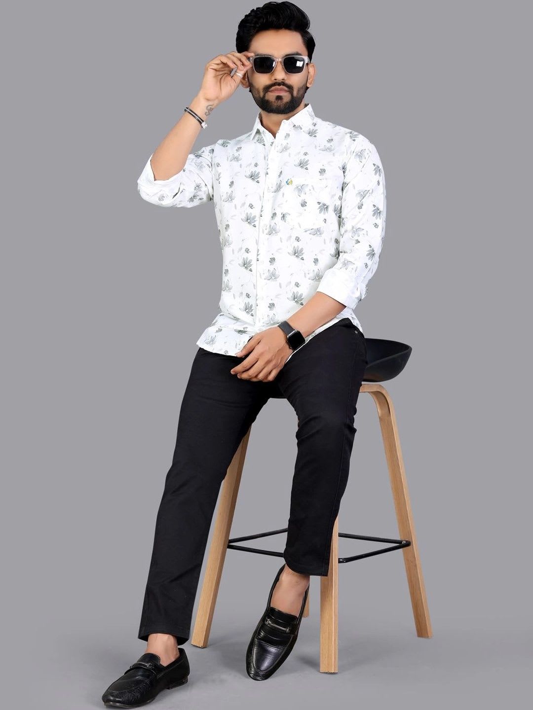 pihu Men Floral Printed Casual Shirt - right view