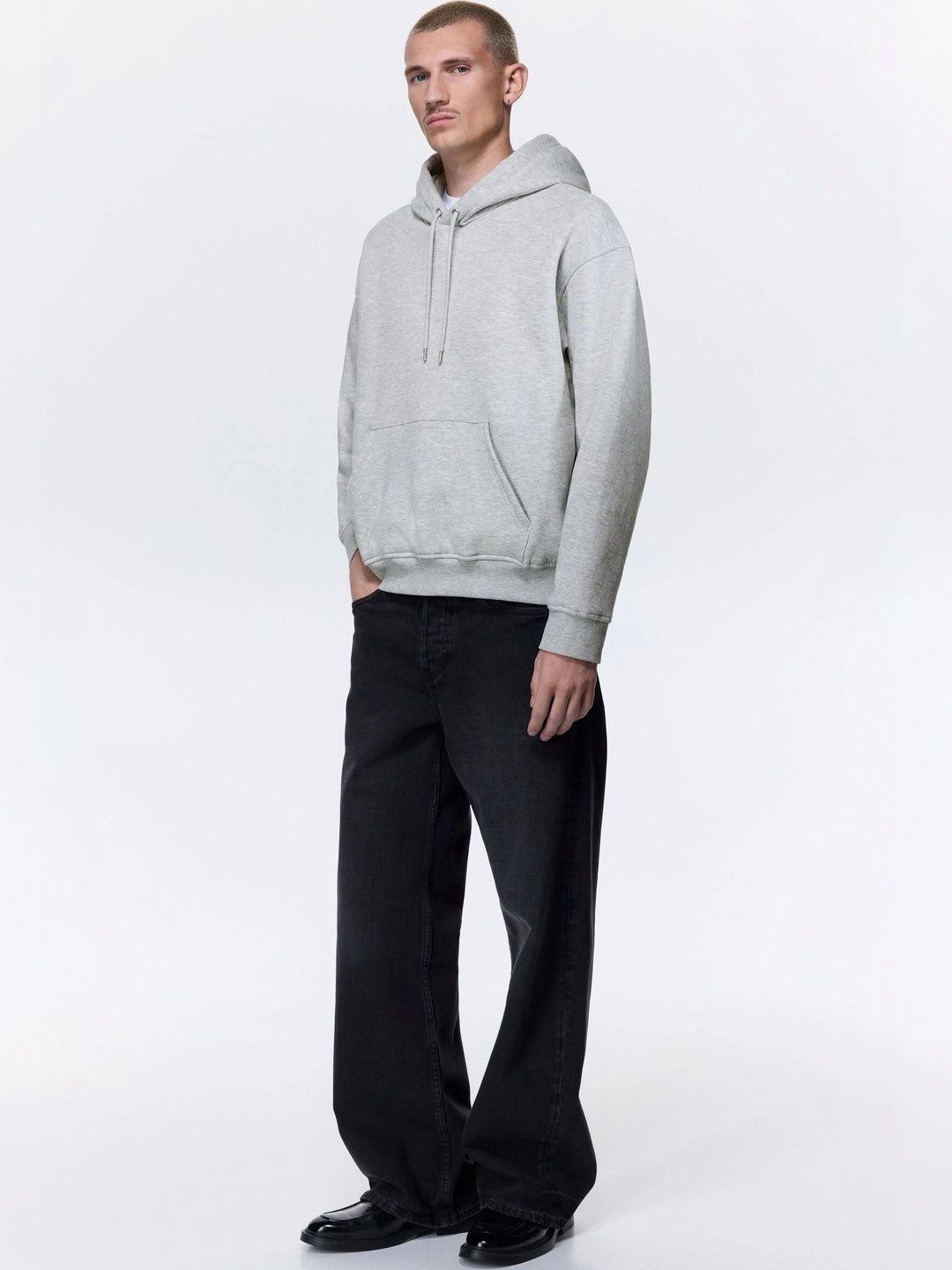 H&M Men Grey Relaxed Fit Hoodie - right view