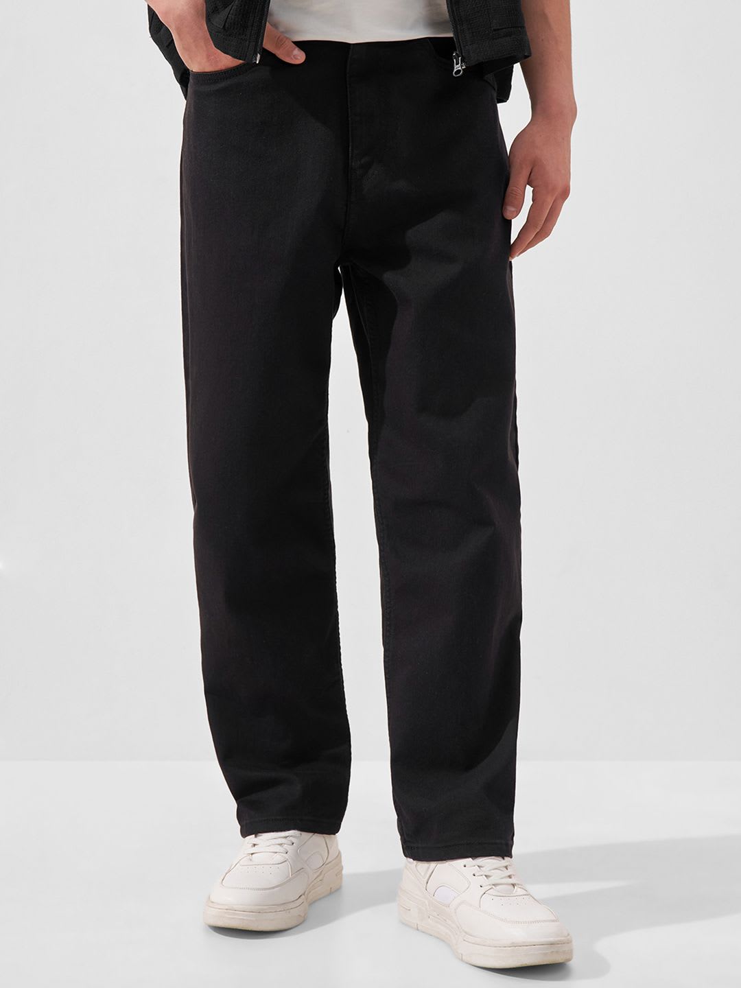 HIGHLANDER Men Loose Fit Mid-Rise Cotton Jeans - default view