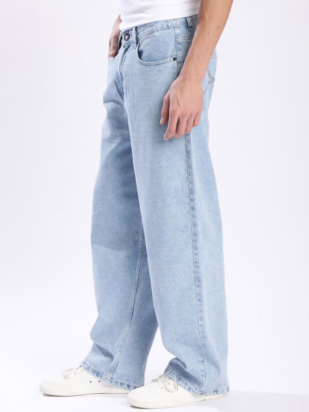 Bene Kleed Men Blue Light wash Baggy Fit Mid Rise Jeans - back view