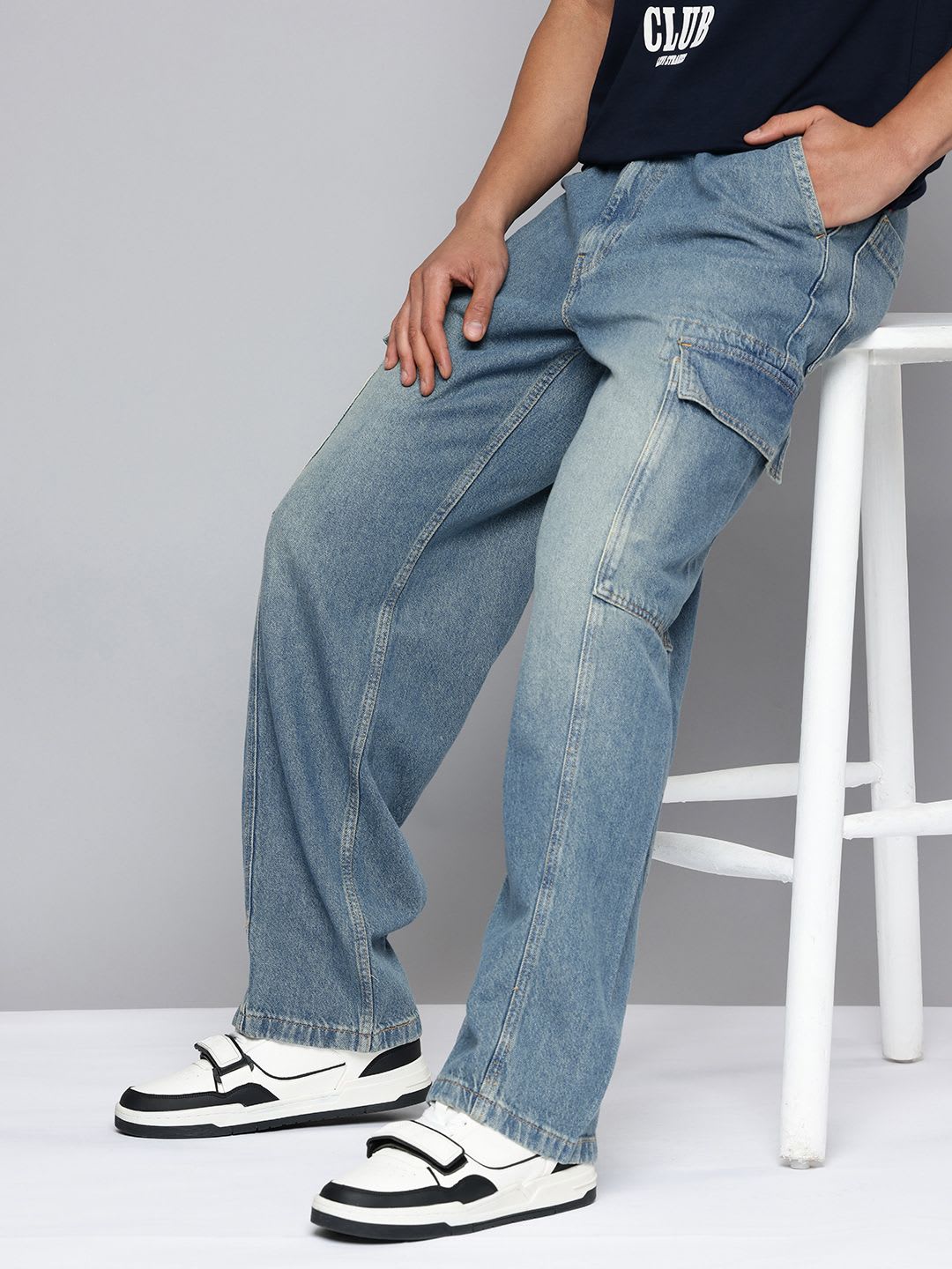 Levis Men 578 Loose Fit Mid-Rise Pure Cotton Light Fade Jeans - default view