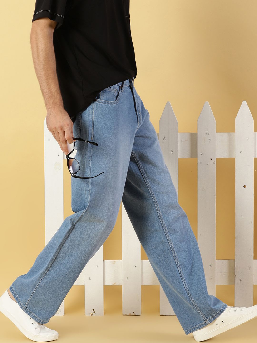 Thomas Scott Men Comfort Relaxed Fit Clean Look Light Fade Cotton Baggy Jeans - right view
