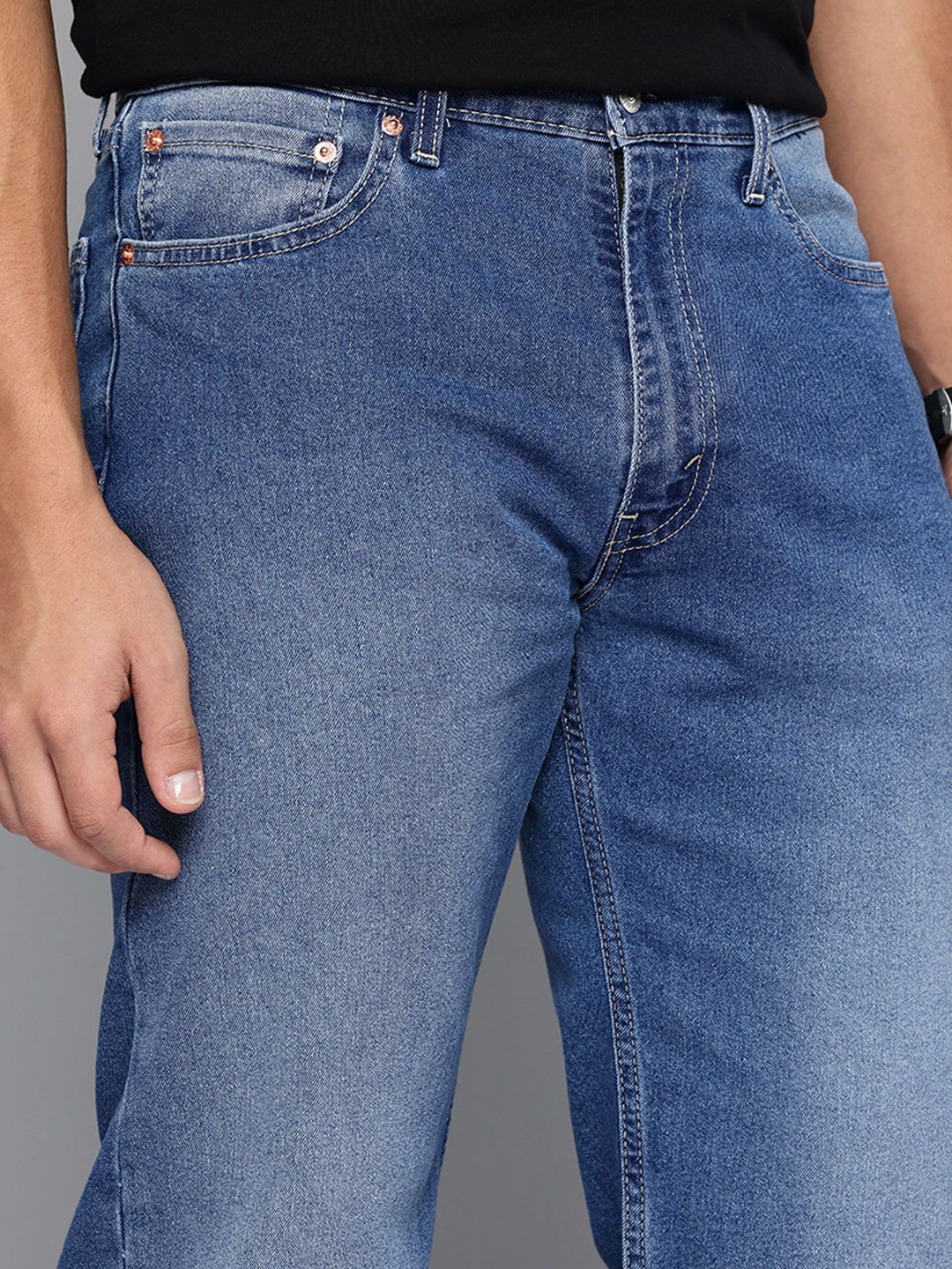 Levis Men 5545 Relaxed Fit Mid-Rise Light Fade Stretchable Jeans - left view