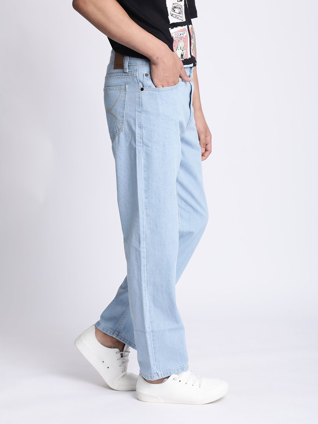 Bene Kleed Men Light blue Relaxed Fit washed Jeans - back view