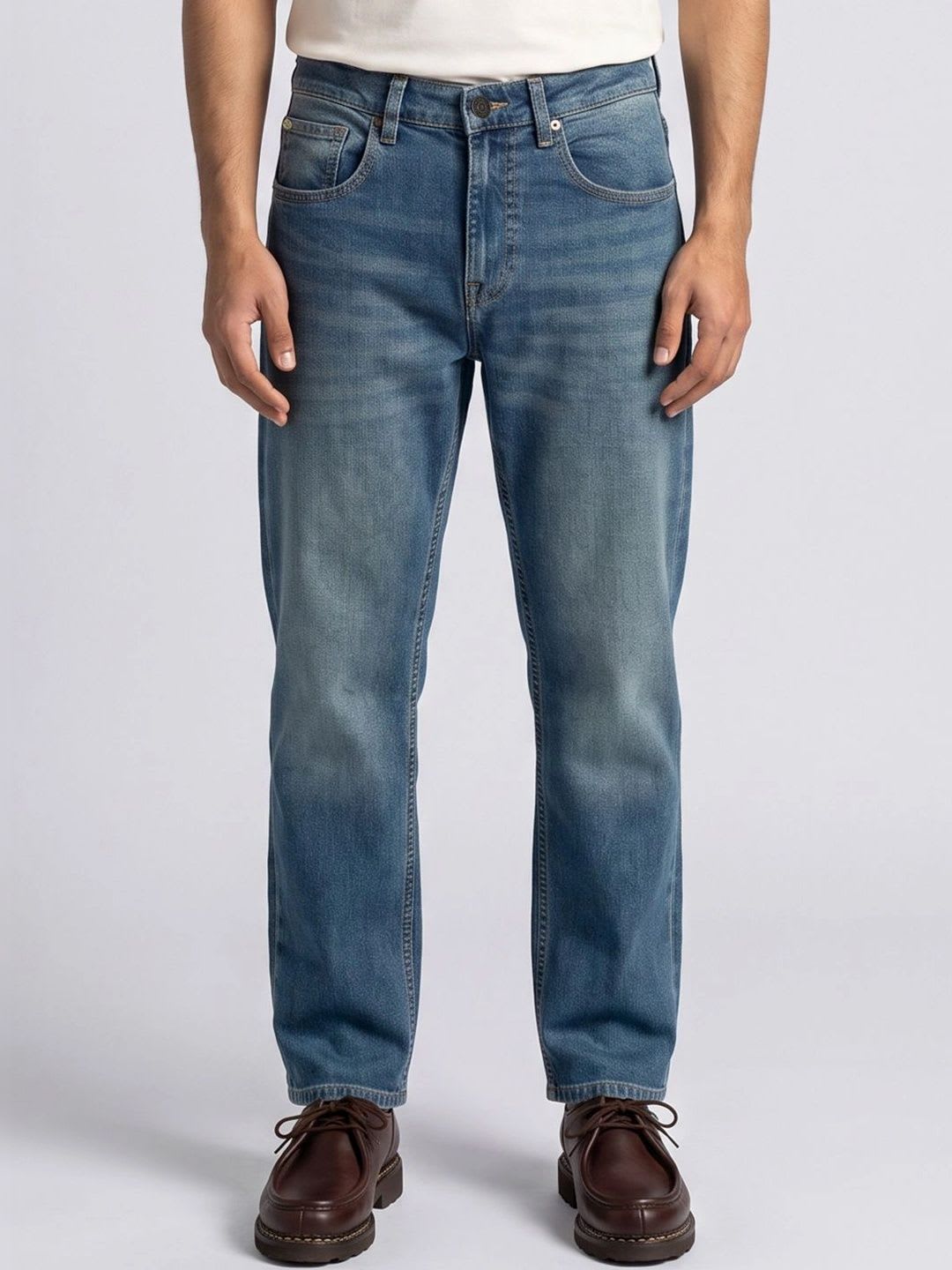 SPYKAR Men Chico Comfort Relaxed Fit Mid-Rise Light Fade Stretchable Jeans - default view