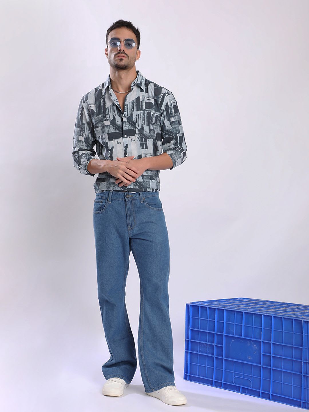 Bene Kleed Men Blue Bootcut Jeans - left view