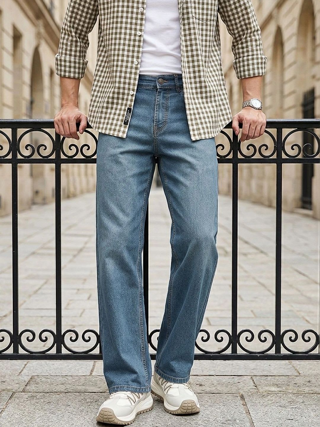 Thomas Scott Men Smart Mid-Rise Low Distress Stretchable Jeans - default view