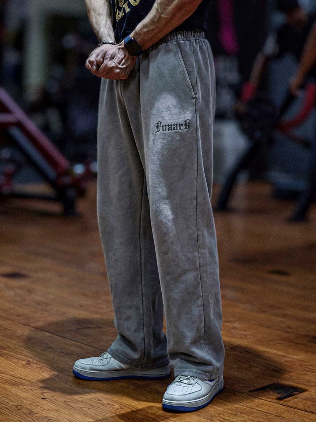 FUAARK Men Washed Oversized Mid-Rise Cotton Track Pants - default view