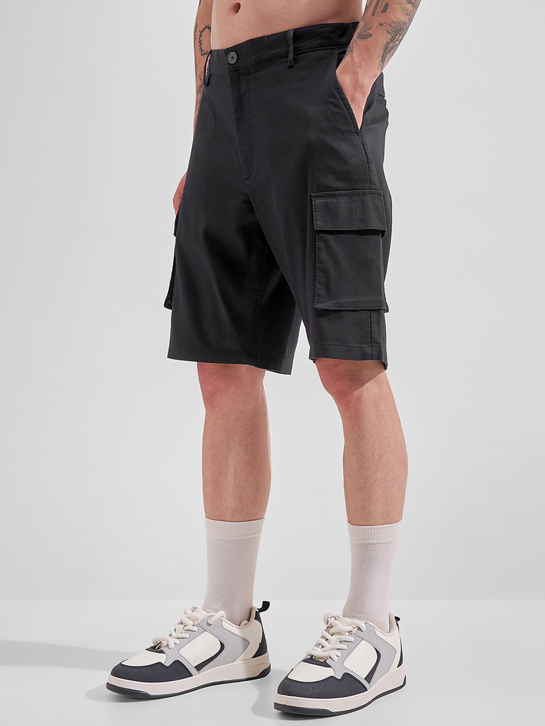 HIGHLANDER Men High-Rise Cargo Shorts - back view