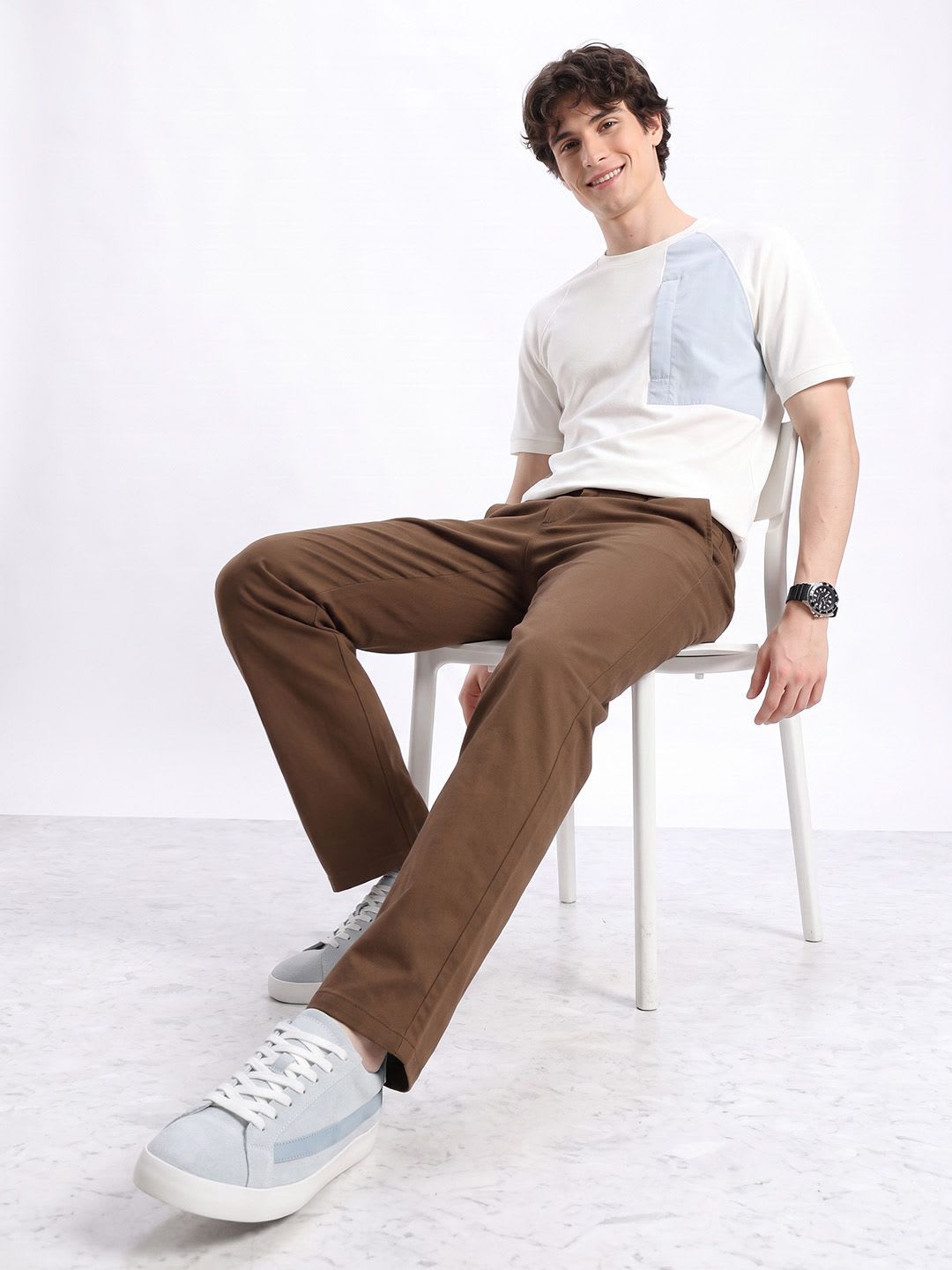Aeropostale Men Straight Fit Chinos Casual Trouser - right view