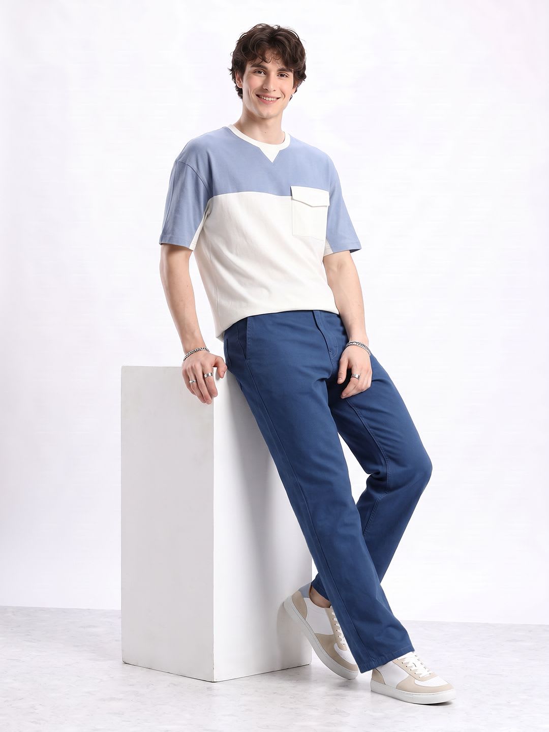 Aeropostale Men Straight Fit Trousers - right view