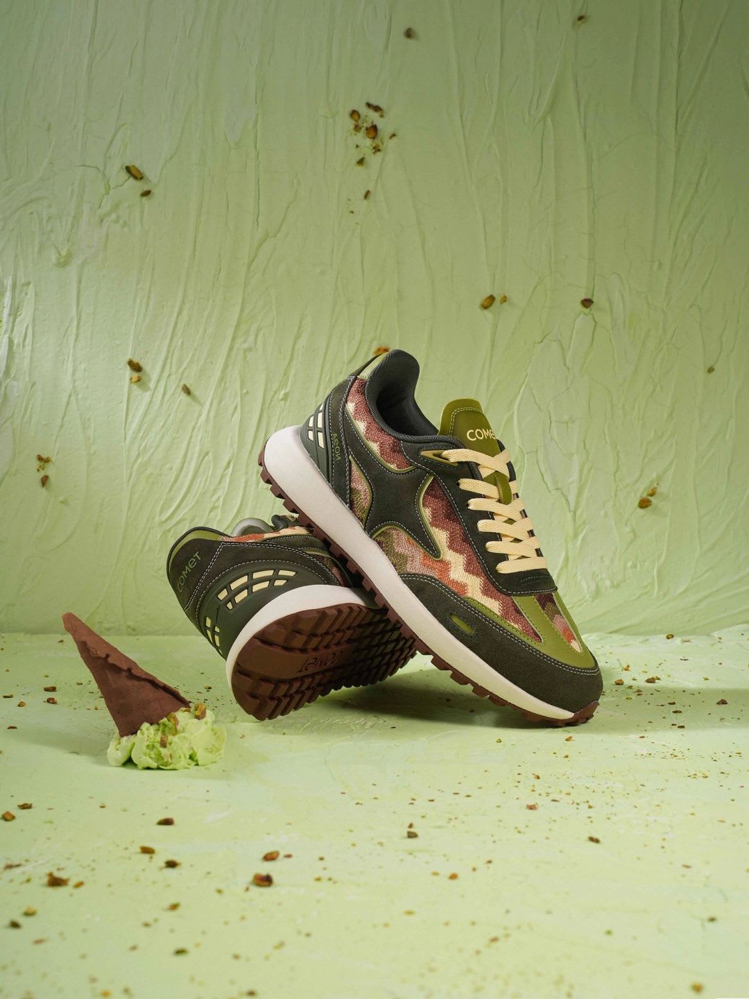 Comet Unisex Aeon V2 Off the Menu Sneaker - default view