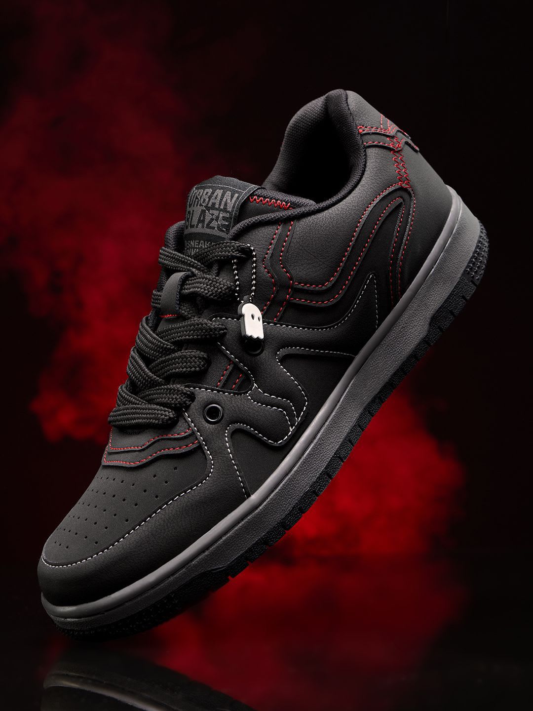 The Souled Store Men Urban Blaze Printed Black Low Top Sneakers - default view