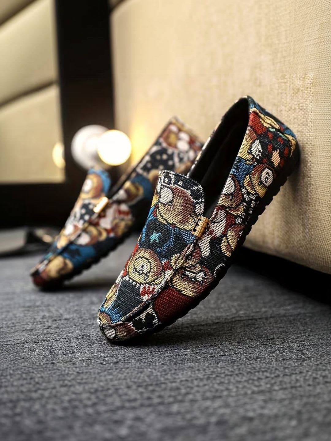 blue pop Men Printed Loafers - back view