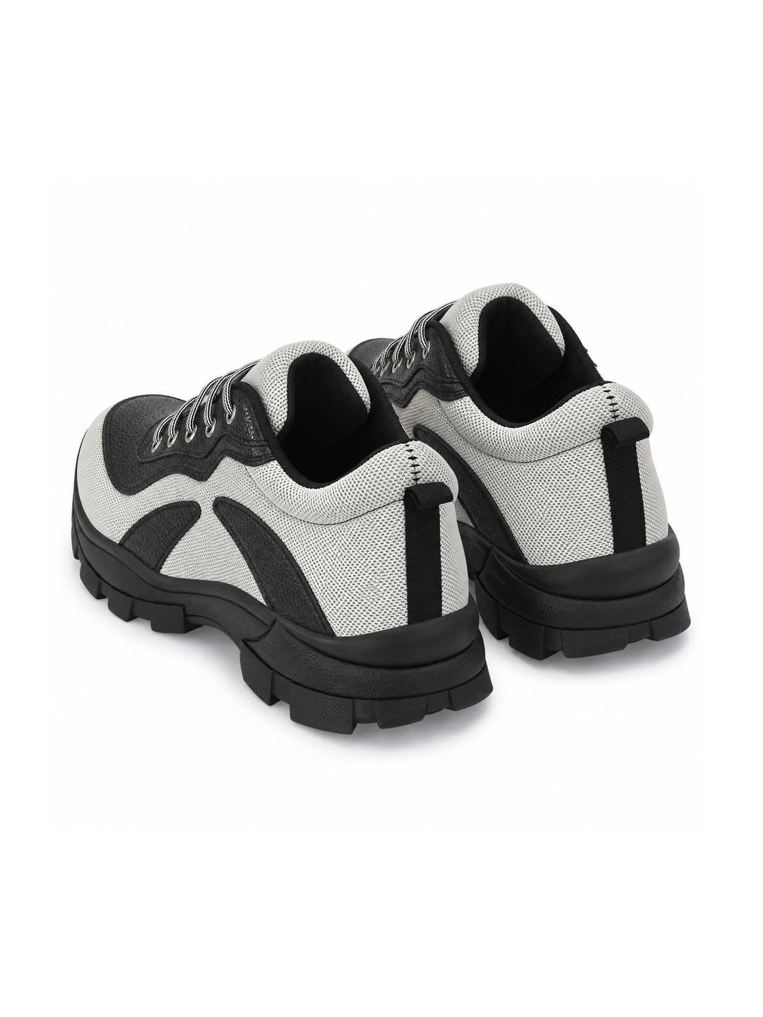 Ozarro Men Colourblocked Trekking Shoes - right view