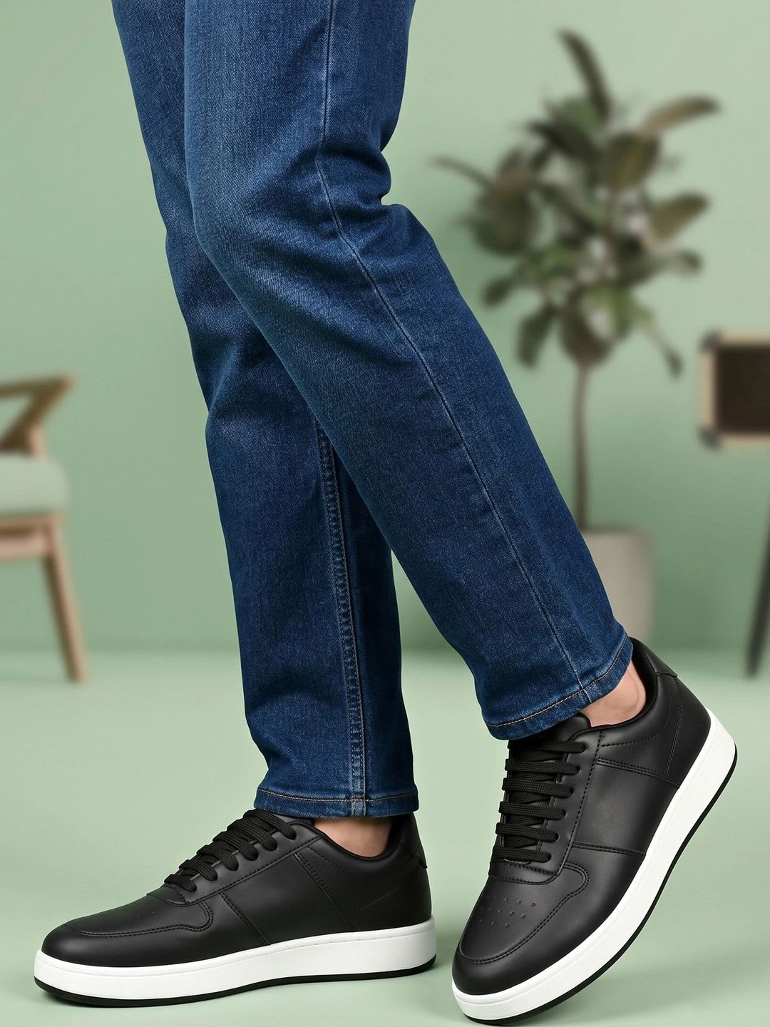 SHUAN Men Sneakers - right view