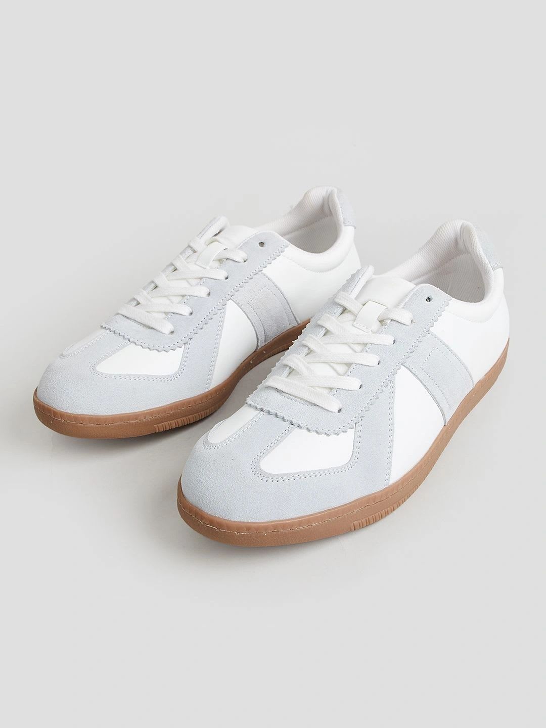 Forca by Lifestyle Men Colourblocked Sneakers - back view
