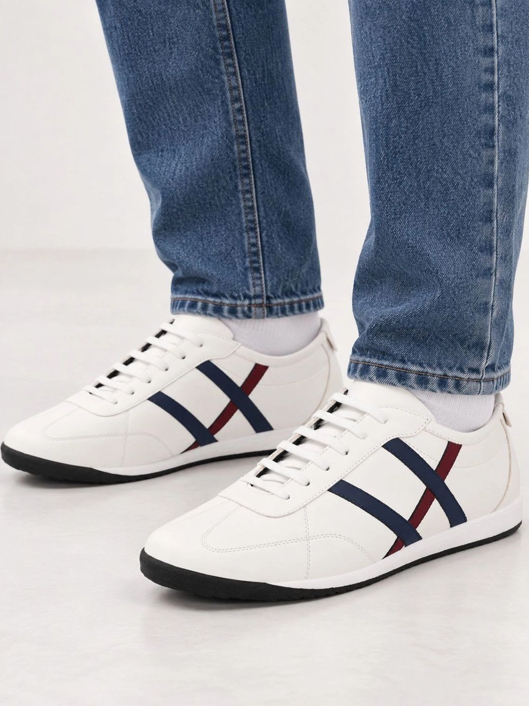 Roadster Men Colourblocked Sneakers - left view
