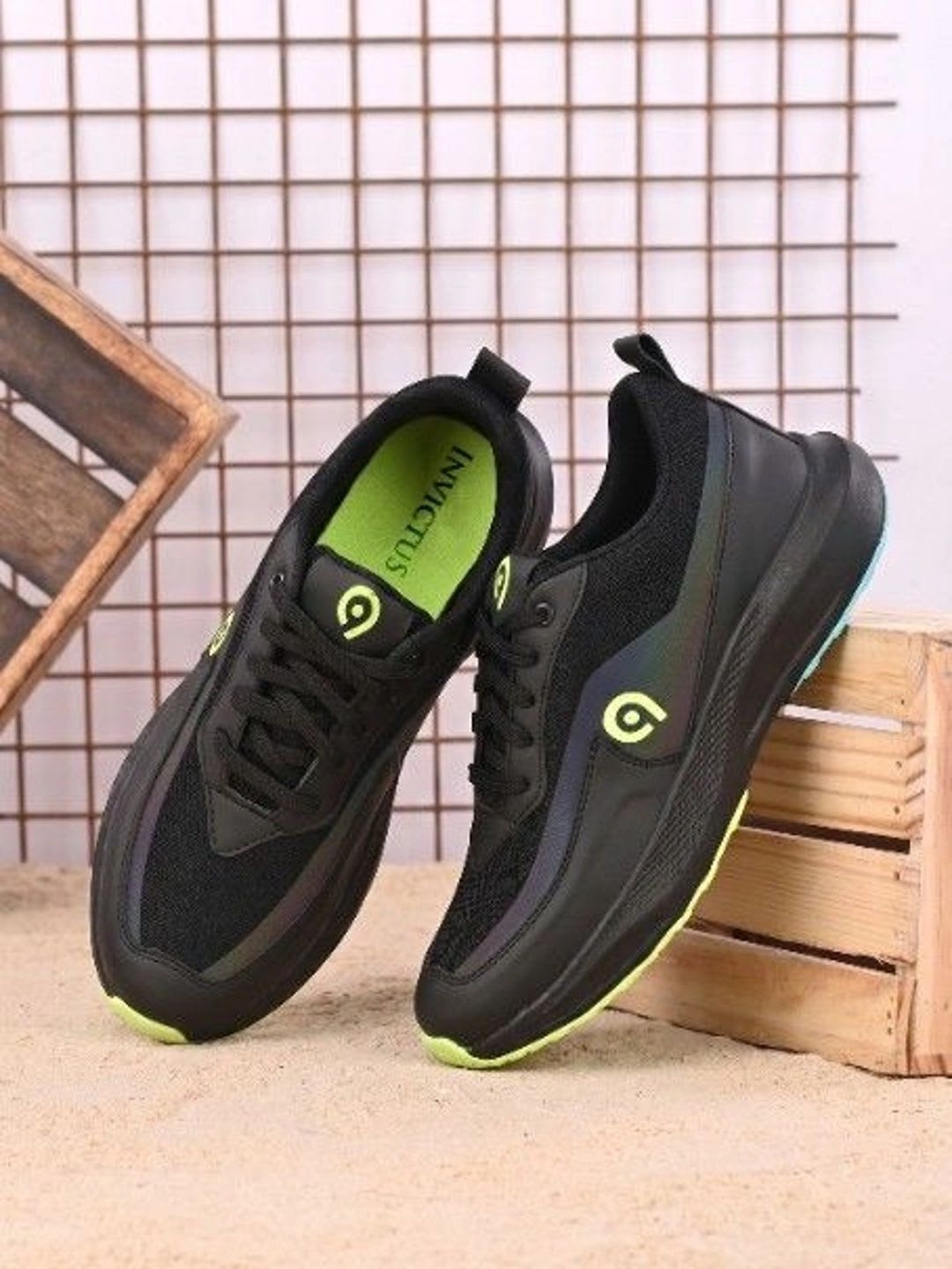 INVICTUS Men Colourblocked Sneakers - default view