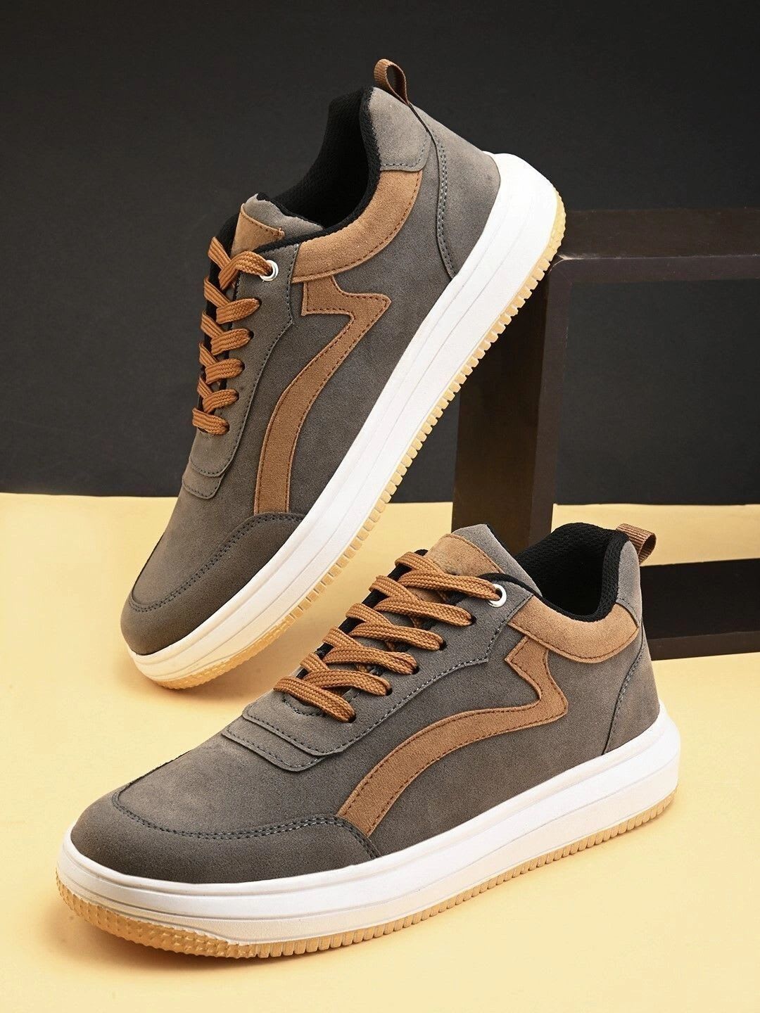 INVERSION Men Colourblocked Sneakers - default view
