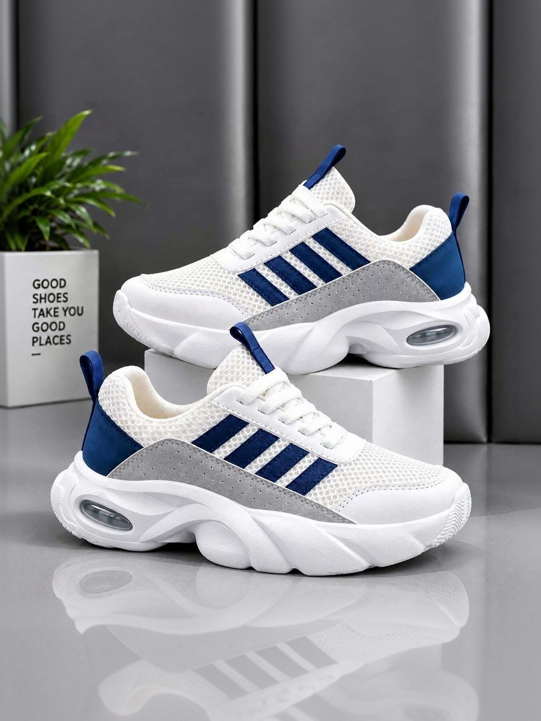 RAVDI Men Colourblocked Sneakers - default view