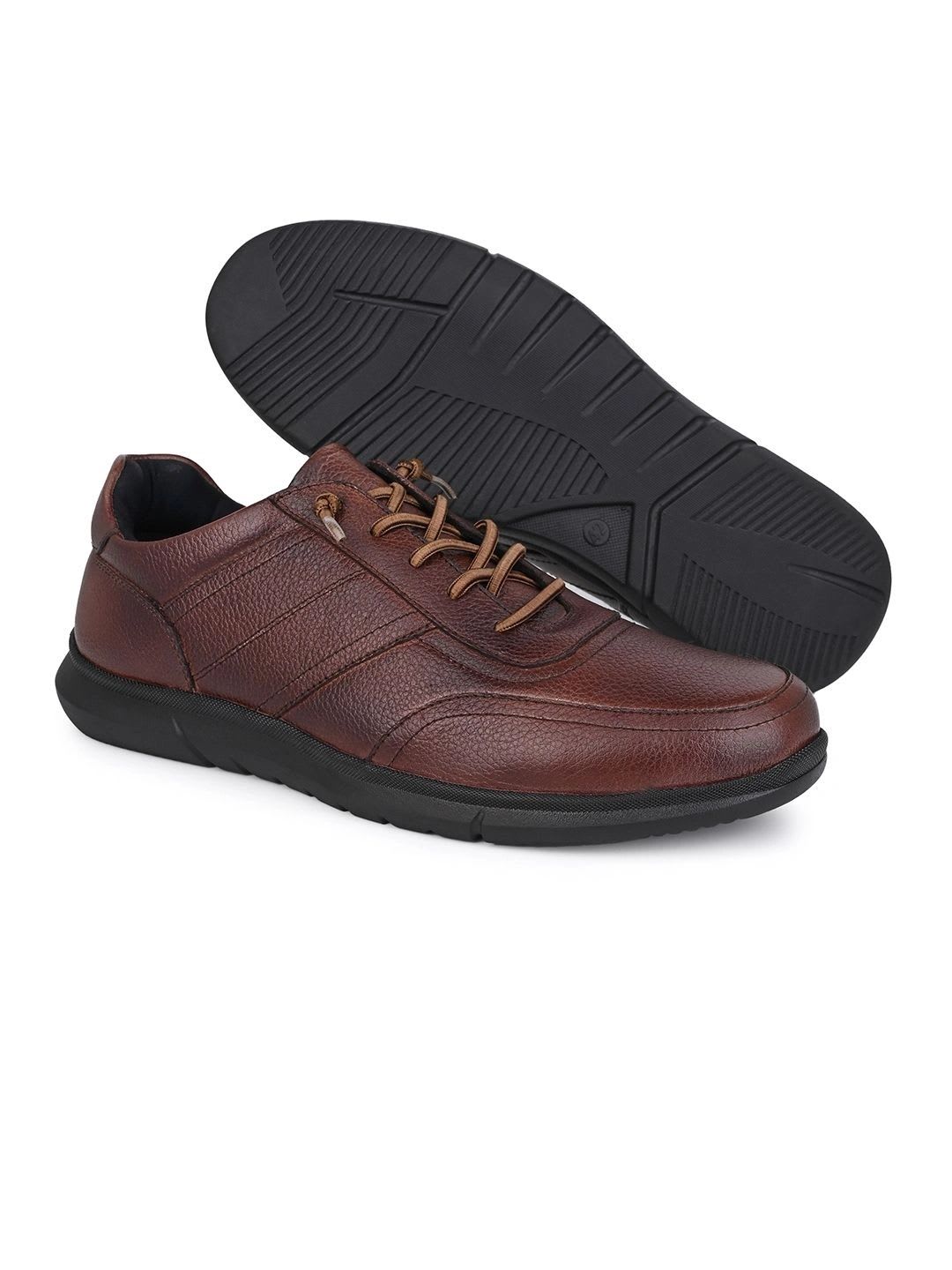 Alberto Torresi Men Textured Sneakers - back view