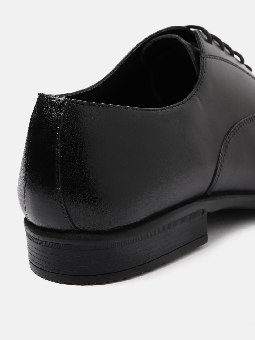 Van Heusen Men Leather Oxford Round Toe Formal Shoes - right view