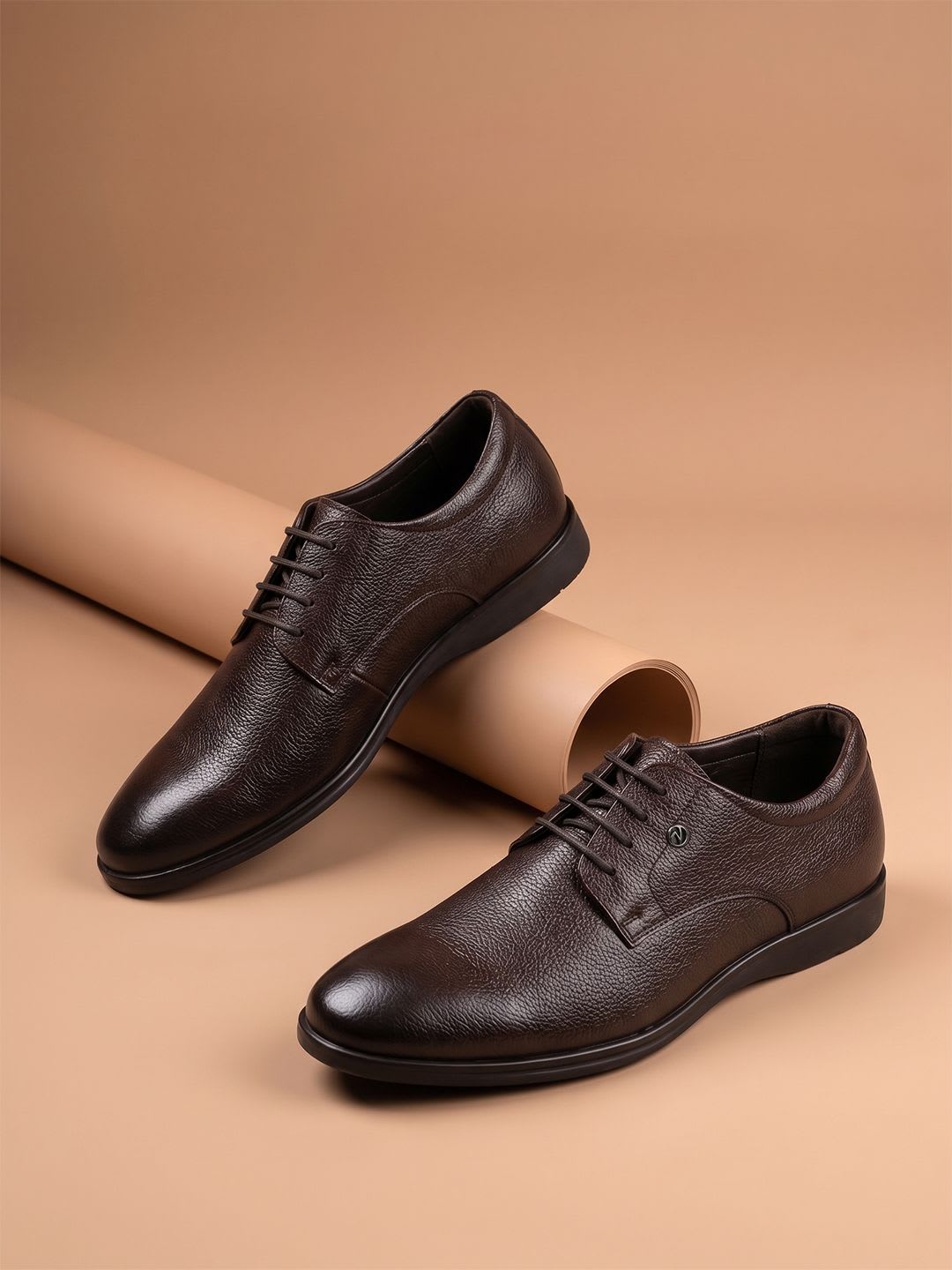 Van Heusen Men Leather Derby Round Toe Formal Shoes - default view