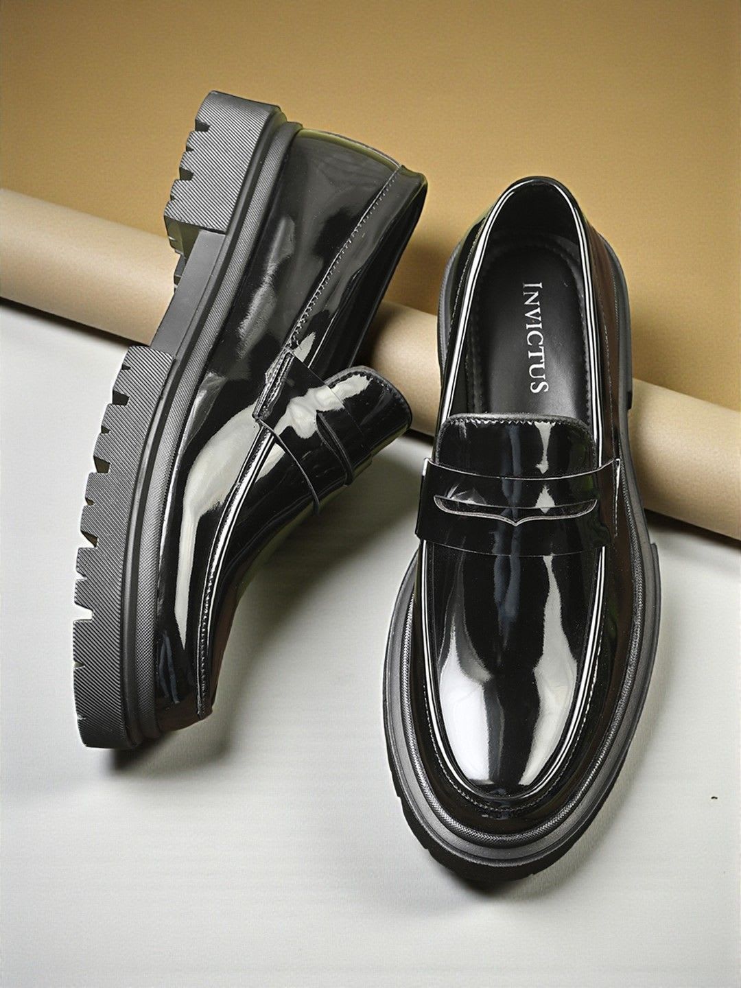 INVICTUS Men Patent Leather Round-Toe Formal Loafers - default view