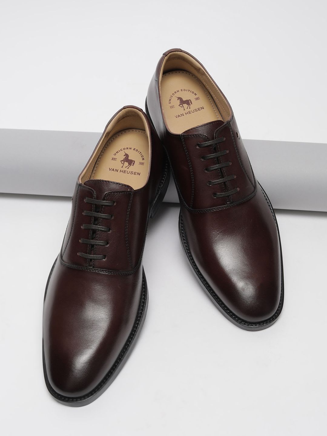 Van Heusen Men Leather Formal Shoes - default view