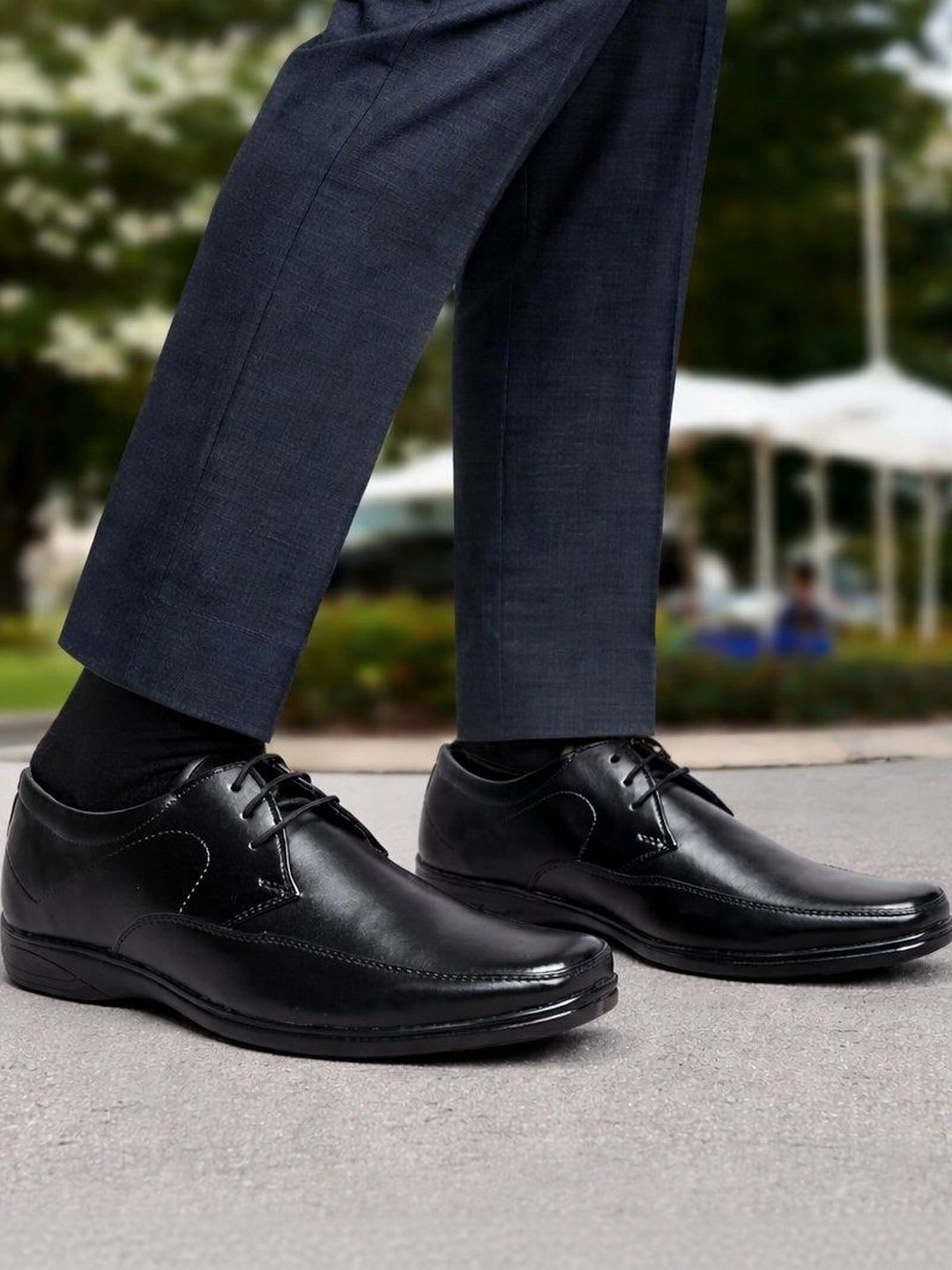 INVICTUS Men Square Toe Lace-Ups Derbys Shoes - default view